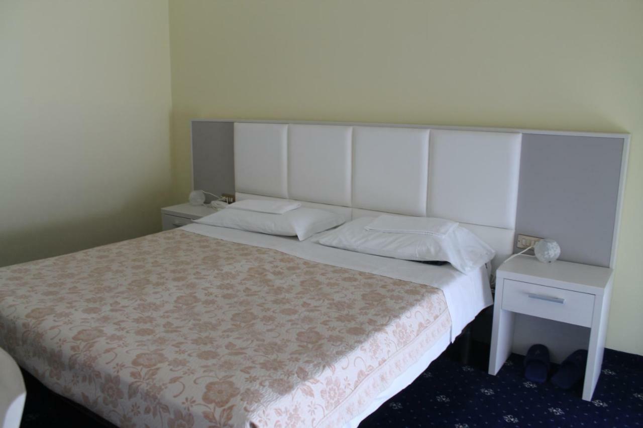 Terme Villa Pace Abano Terme Eksteriør billede